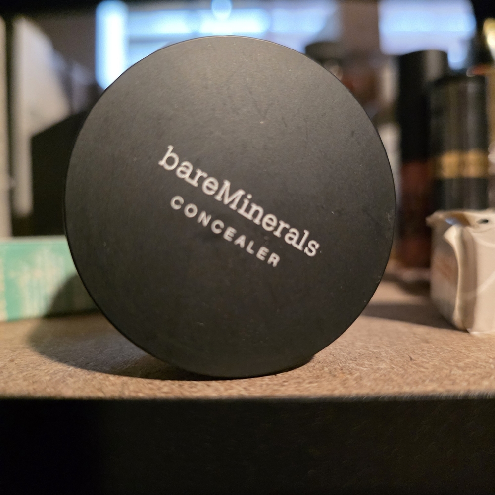 bareMinerals Men's Concealer in Black